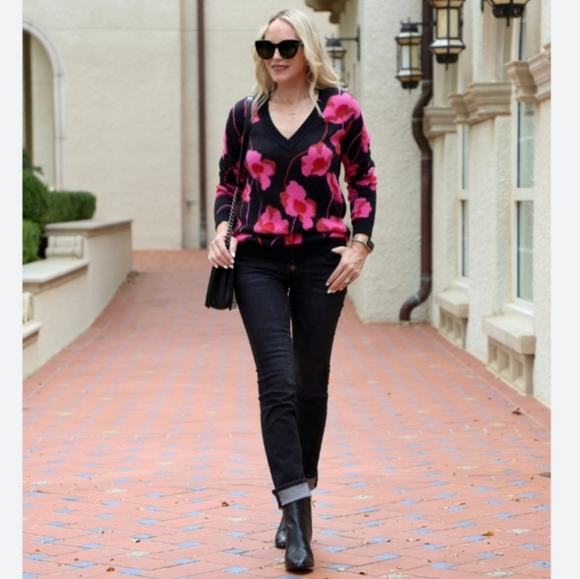Cabi Rococo Poppy Bloom V Neck Pull Over black pink sweater style 4102 - Picture 9 of 9